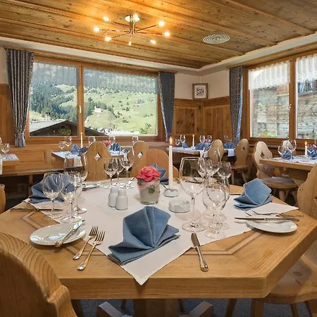 阿尔皮纳家庭旅馆 酒店