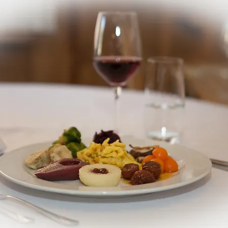 阿尔皮纳家庭旅馆 Breíl