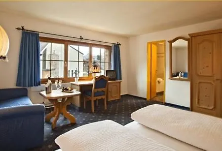 酒店 阿尔皮纳家庭旅馆 3*